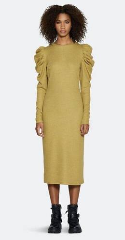 Walter Baker  Women long sleeve Dark Yellow Midi Sweater Dress Sz. Med NWT