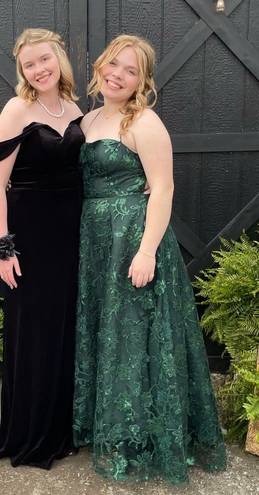 Windsor Dark Green Prom Dress