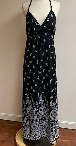 Scarlett  Black/White Halter Maxi Dress