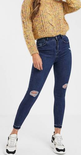 Pull & Bear Skinny High Rise Capri Jeans