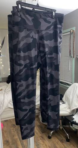 Old Navy Active Power soft Camo Leggings