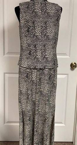 Scarlett Blk/tan sparkly sleeveless dress. Size M