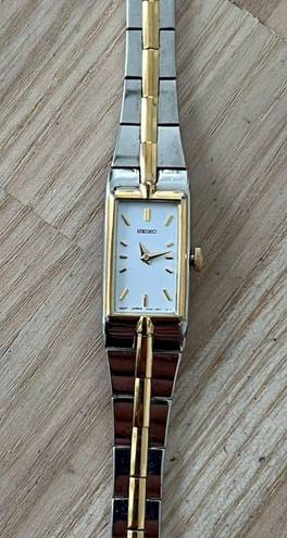 Seiko  Luxury Vintage Ladies Watch Two-Tone Bracelet White Rectangular Dial