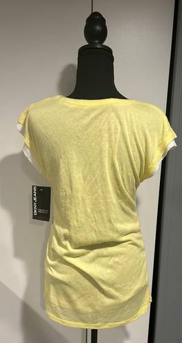 DKNY T-shirt Size L