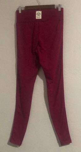 Adidas Originals Size M Preppy Varsity Leggings in Legacy Burgundy