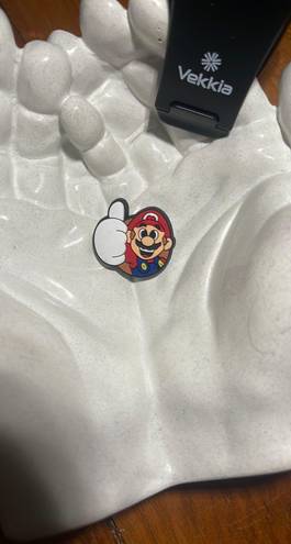 Crocs Croc Charm - Mario, thumbs up