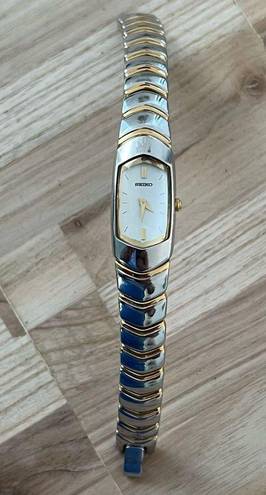 Seiko  Rare Vintage Ladies Watch Curved Crystal White Dial Two-Tone Bracelet