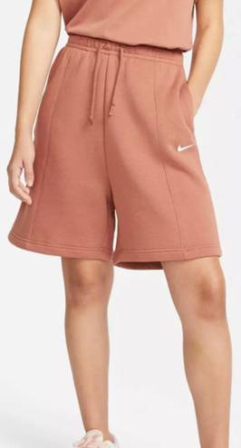 Nike  Women's Sportswear Essential Fleece High Rise Shorts