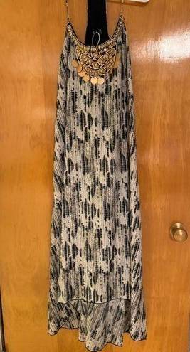 Boohoo NWT  maxi dress