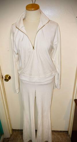 Avia Ivory Sweatsuit Size Small/Extra Small