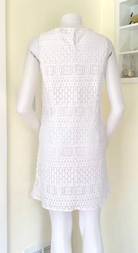 Laundry by Shelli Segal white lace sleeveless dress