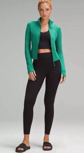 Lululemon  Cropped Define Jacket Nulu in Kelly Green Size 2