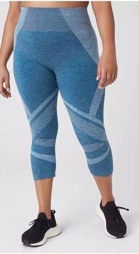 Lane Bryant LIVI  by  Seamless capri active tights 22/24