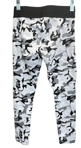 Koral  Knockout Camo Leggings White Black Size XS Stretch Workout Athletic Sporty