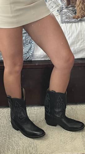 Black Cowgirl Boots Size 6