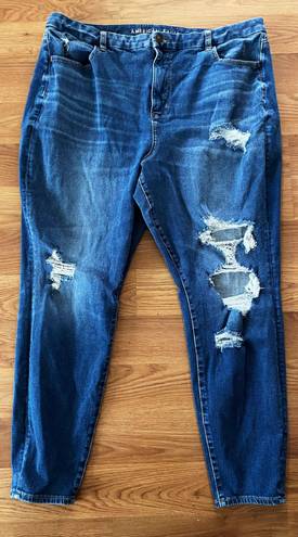 American Eagle Ripped High Rise Jeans 