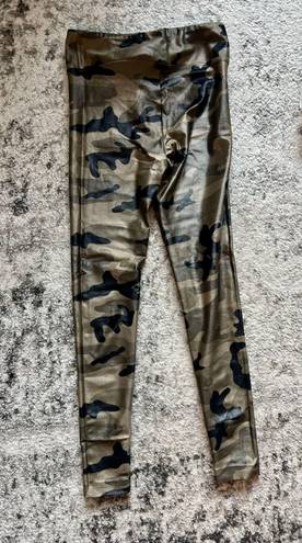 Koral Camo Leggings