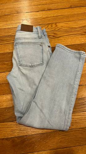 Madewell Mid-Rise Classic Straight Jean