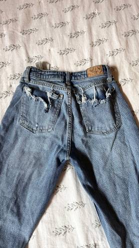 Abercrombie & Fitch Ripped Mom Jeans