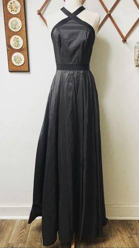 Fame and Partners Black Full Length Evening Dress size 4