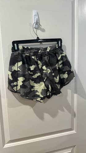 Lululemon Hotty Hot Shorts 4”