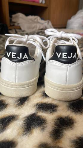 VEJA V-12 Leather white Cyprus Sneakers