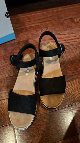 Toms Tom’s Diana Black Canvas Sandals 6.5  