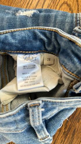 Vervet Distressed Jeans