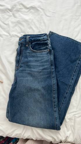 Hollister High-Waisted baggy Jeans