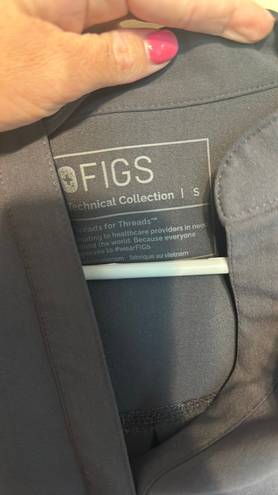 FIGS Scrubs Set