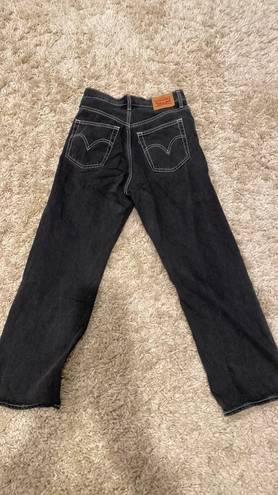 Levi’s Ribcage Straight-Leg Ankle Jeans