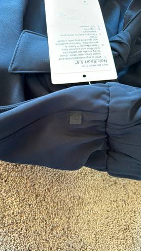 Lululemon Noir Short 5.5”