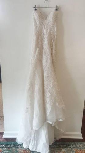 Oleg Cassini Wedding Dress Pure White sweetheart mermaid lace Sheath size 2