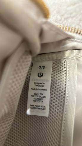 Lululemon Everywhere Belt Bag