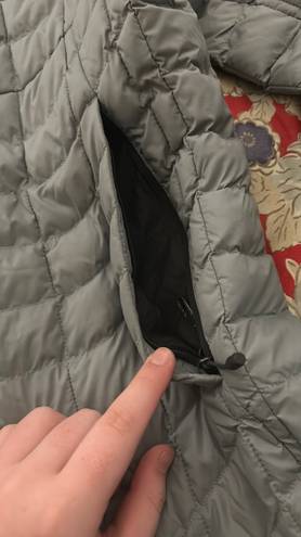 The North Face  Grey Puffy Jacket 