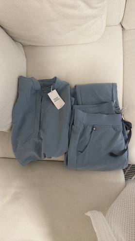 FIGS Scrubs Set