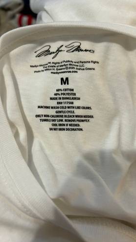 Marilyn Monroe Official T Shirt