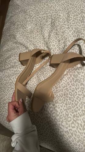 Nude Heels Tan Size 7