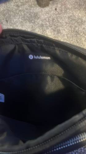 Lululemon Athletica City Adventureur Cross Body Bag