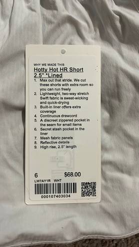 Lululemon Hotty Hot Short High-Rise 2.5”