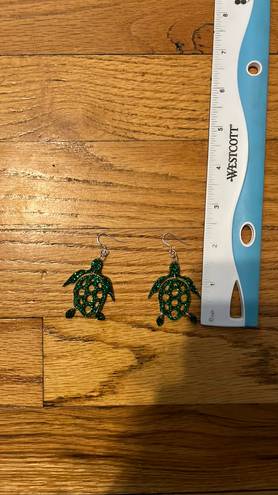 Turtle earrings Green