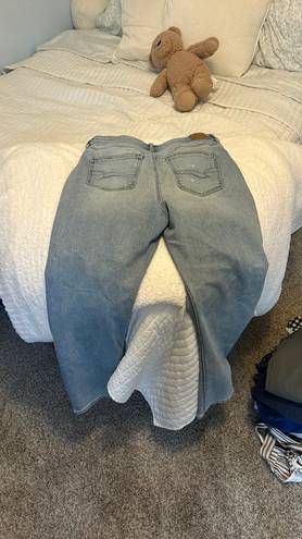 American Eagle Light Wash Jeans