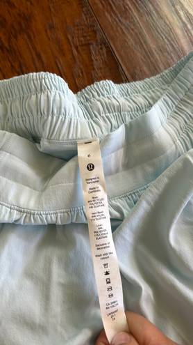 Lululemon Hotty Hot Shorts 4”