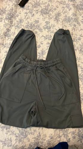 Gilly Hicks Cargo joggers