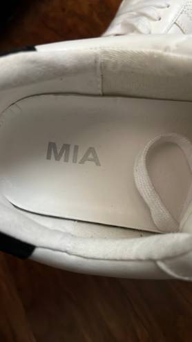 MIA Shoes