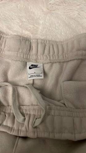 Nike Cargo Joggers