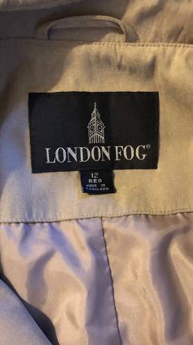 London Fog women’s belted trenchcoat size 12 khaki