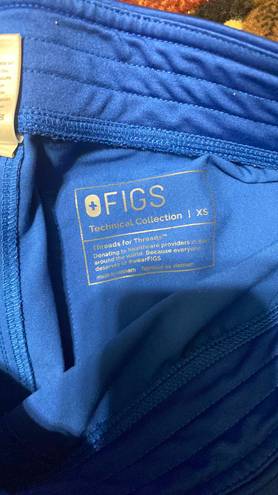 FIGS Scrubs Set