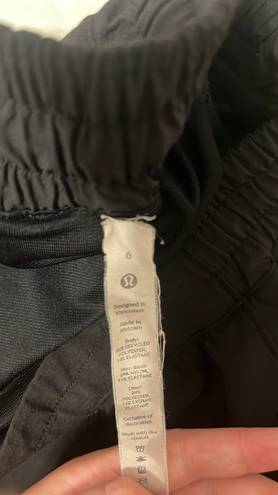 Lululemon Black Hotty Hot Shorts 4”