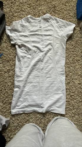 Lululemon Swiftly Tech Short Sleeve